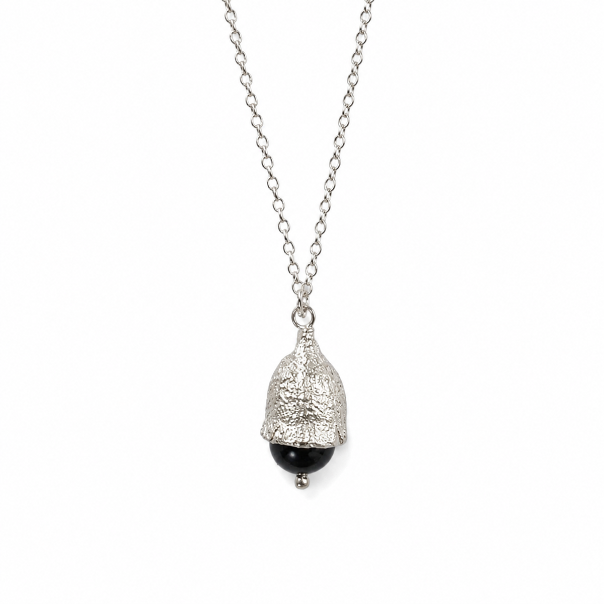 Eucalyptus LEU Necklace with Balck freshwater pearl