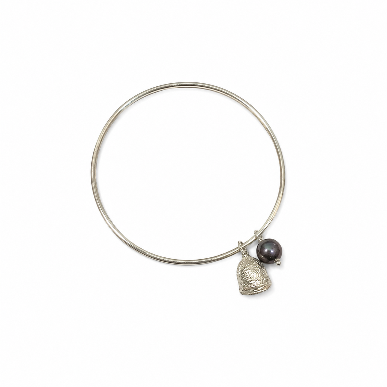 Eucalyputs LEU Bangle with black freshwater pearl